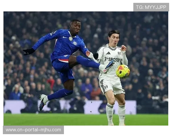 切尔西1-2不敌富勒姆，新帅罗塞尼尔看台观战