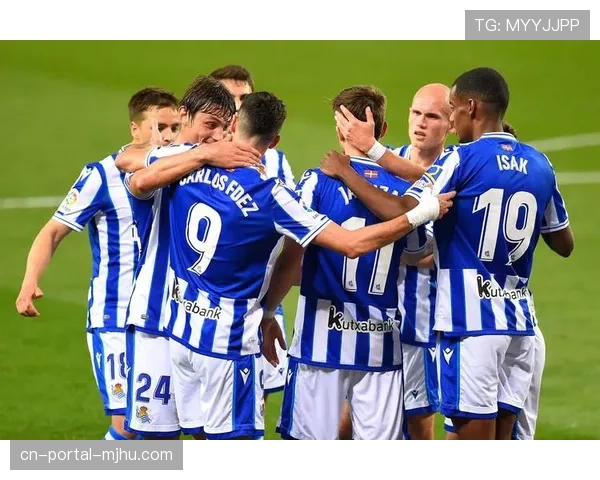 弗罗西诺内vs恩波利一役因球迷向场内投掷烟雾弹中断15分钟